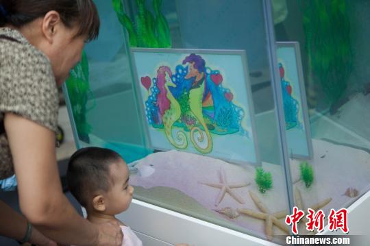 深圳首次举办水下科普插画展