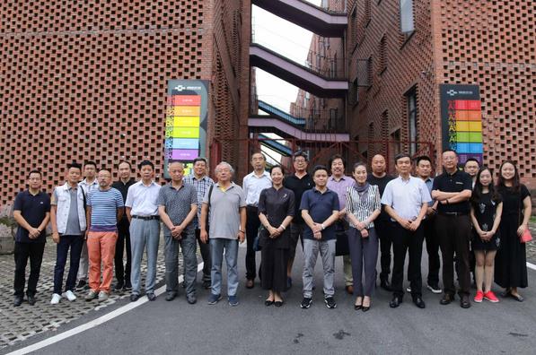 �׽�ȫ������������ʦ��Ʒչ��������Բ������