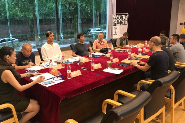 �ֹ�Ϊ�������鼮װ֡̽��չ������Բ������