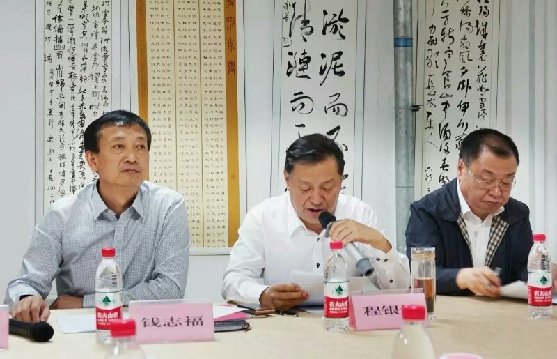 ɽ���黭�����½����߽�������������