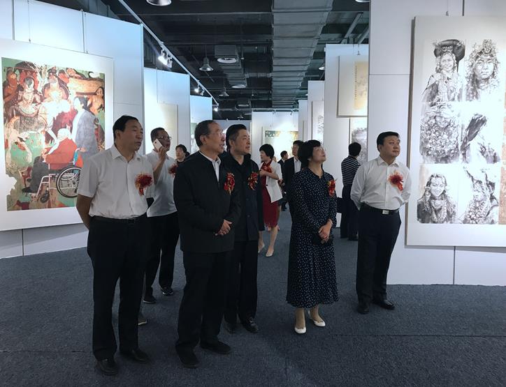 �����조��ʥ�ػ͡�ȫ��������Ʒչ�ڶػͿ�Ļ