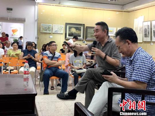 知名女画家孙洪敏携24个“孩子”共开师生画展