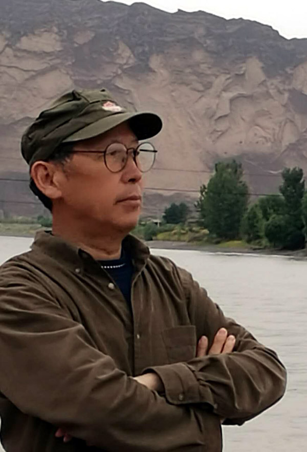 ����������