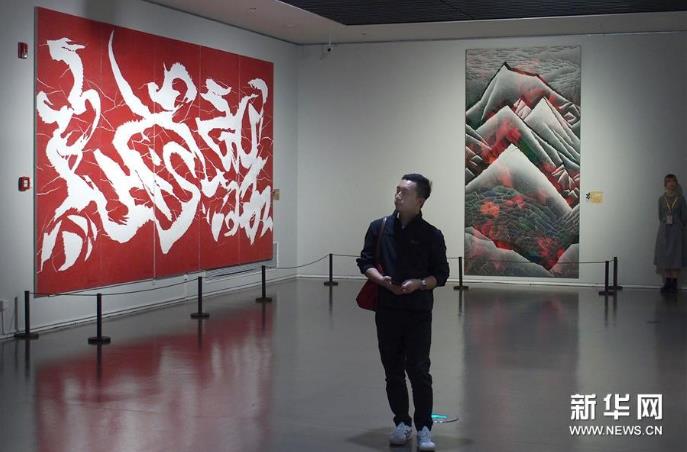 �Ϻ��ٰ조ˮī����������չ��