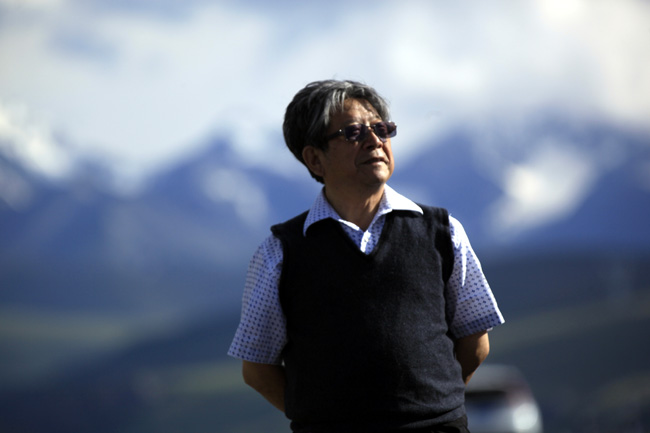 于志学先生在巴音布鲁克草原 加宏杰摄