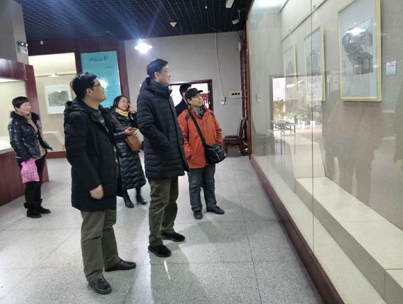 ���������������ڹ�������ƷѲչ����վ��չ