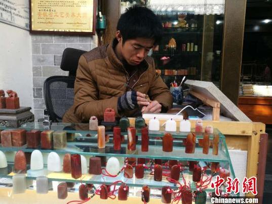 ̽�û���׭�̼��գ�����֮�䣬������ǧ