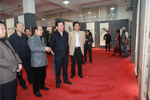 福建:漳州市政法系统书画作品展开幕