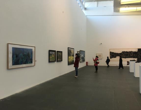 Ԭ�˸�����������ѧ���ǡ����滭������Ʒչ