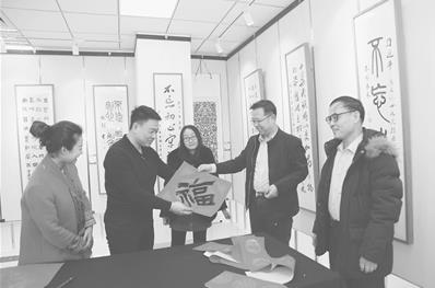 ������������Ժ���ɹŷ�Ժ�ٰ�ӭ�´�������Ʒչ