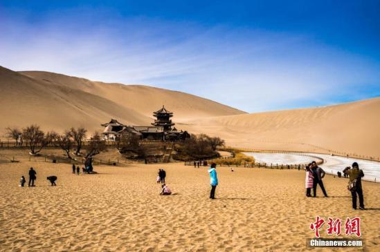 古老敦煌壁画再现“龙头节”千年民俗