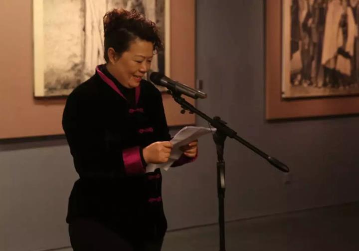 ���Ķ��С��������滭����չ�ھ���Ļ