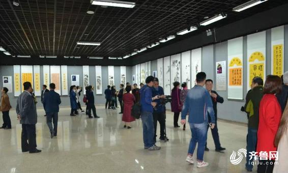 �Ͳ��оٰ조����һ�������黭����Ʒչ