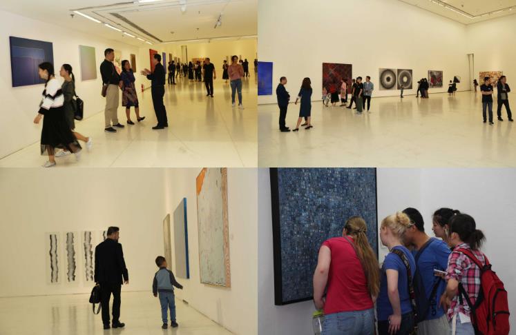 ���й����񣺵��Ľ��й��ͻ�չ������չ��������Ѳչ��Ļ