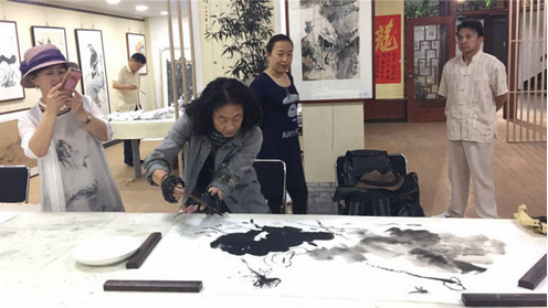 中国国际书画艺术研究会、丝路画院第二届书画艺术家座谈交流会成功召开