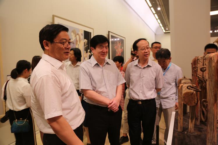 ��������ȫ������������Ʒչ�����ھ���Ļ