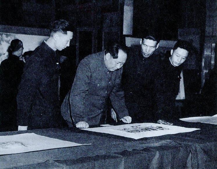 中美协举办“不忘初心,重温入党志愿书”主题党日活动