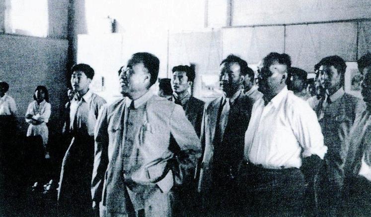 中美协举办“不忘初心,重温入党志愿书”主题党日活动