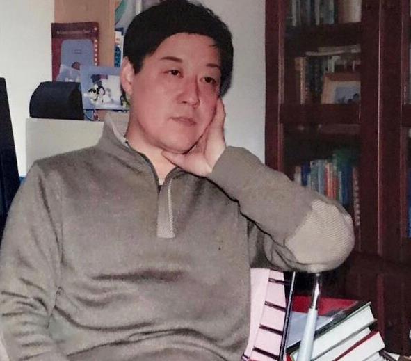 张心田:独守云天自成峰
