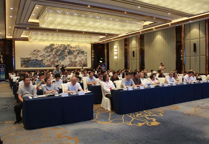 ���׽�ȫ�������߷���̳����ɽ�����Ͽ�Ļ