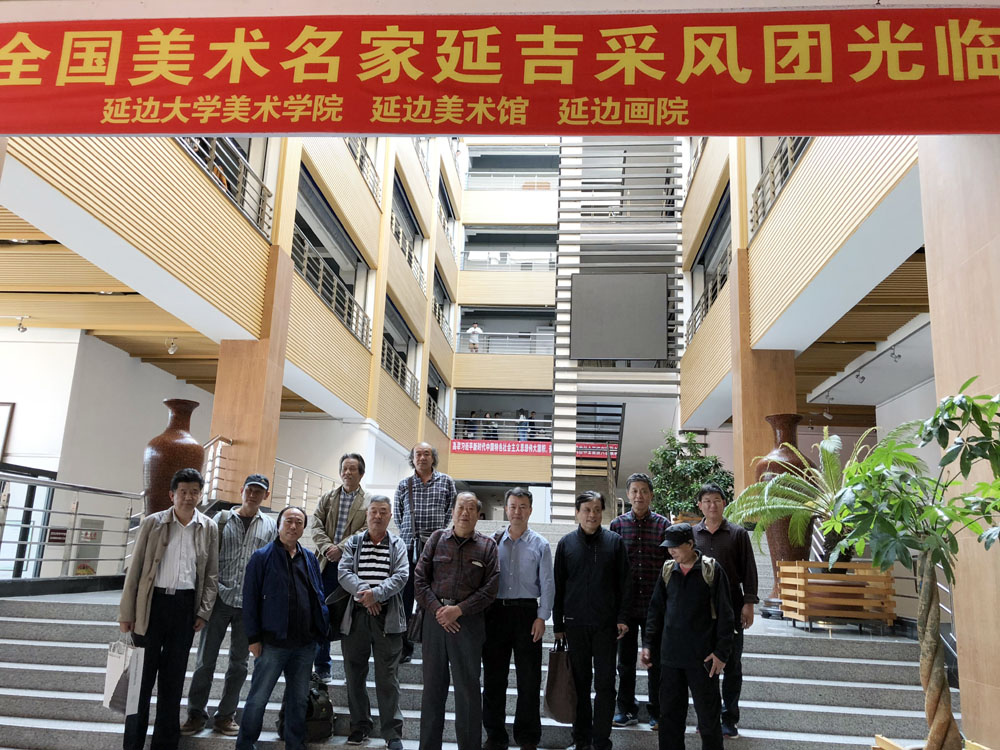 王京宁(北京金彩艺术图书馆副馆长),王其华(天津商业大学艺术学院院长