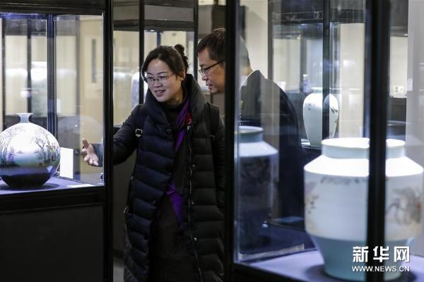 ���������ա�������������������Ʒ��չ�ھ���Ļ