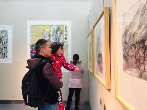 ����ʦ���黭��Ʒչ�ڰ��պϷʾ���