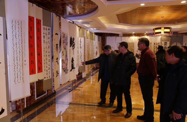 ����оٰ춬�����ν��黭��Ӱչ