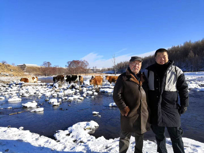 加宏杰与蒙古国艺术家在不冻河