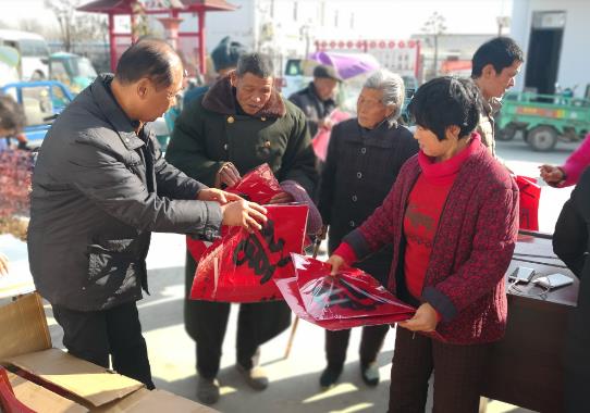 ����������Ϊƶ��Ⱥ�ں;������ʹ������黭����ů