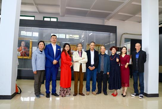 佛山市女文艺家协会第五届“艺术成果 巾帼芳华”陶艺书画展