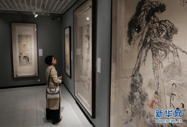 �й������ݲ��β������ﻭ��չ�ڸۿ�Ļ