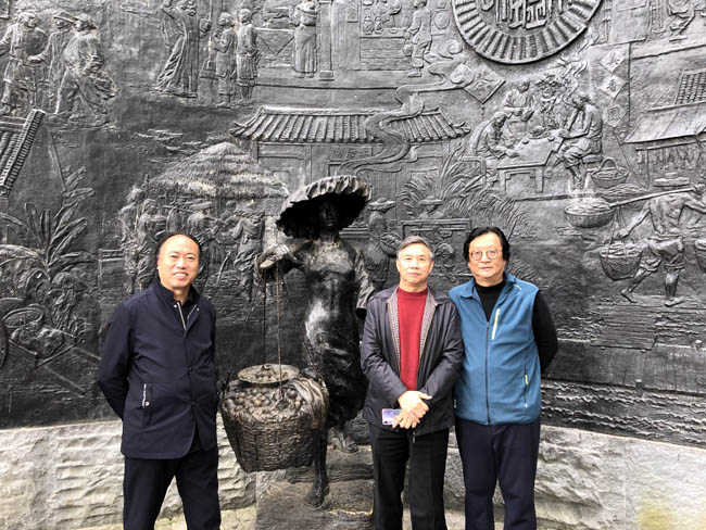 ��ף�ĸ￪��40������̨������������Ʒչ