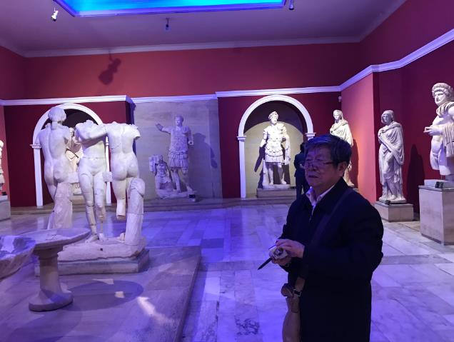 于志学参观安塔利亚博物馆