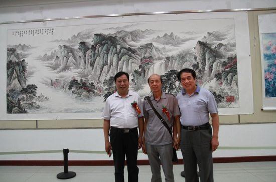 岱风儒韵--杜中良、李玉凤国画展在泰安举行