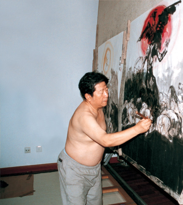 2002年于志学在创作《太阳颂》 卢平摄.jpg 2002年于志学在创作《太阳颂》 卢平摄.jpg