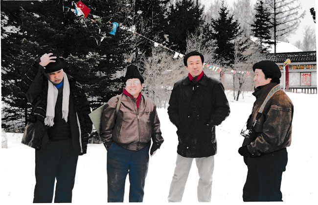 1996年3月于志学等在长白山写生 IMG_20191229_0063 (3).jpg 1996年3月于志学等在长白山写生 IMG_20191229_0063 (3).jpg