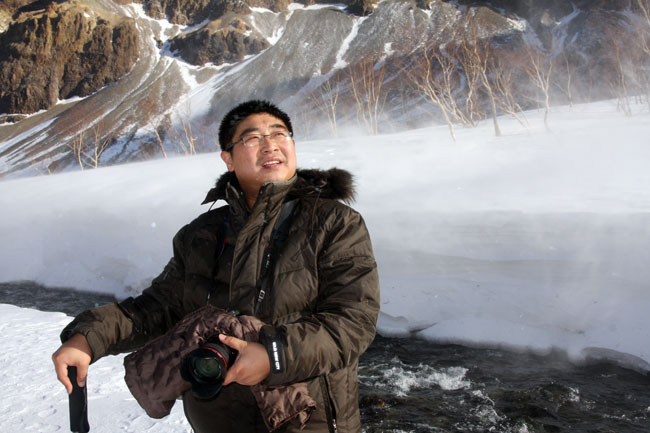 1-2010年赵春秋在长白山.jpg 1-2010年赵春秋在长白山.jpg