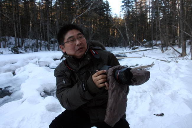 1-赵春秋在长白山原始森林.jpg 1-赵春秋在长白山原始森林.jpg