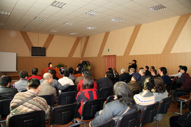 47-中俄两国艺术家座谈会-艾国摄200901 image686.JPG 47-中俄两国艺术家座谈会-艾国摄200901 image686.JPG