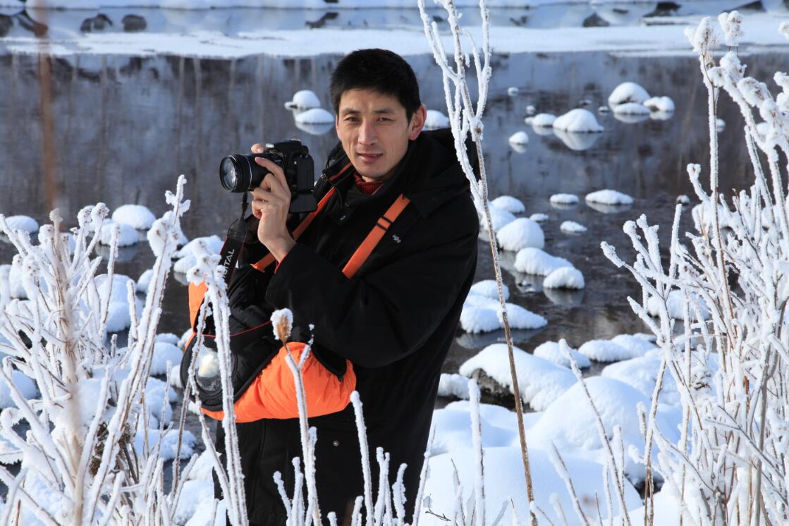 6-高宏在阿尔山.jpg 6-高宏在阿尔山.jpg