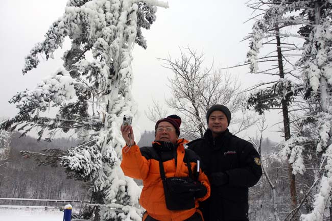 1-2009年艾国和导师于志学在亚布力IMG_2894.JPG 1-2009年艾国和导师于志学在亚布力IMG_2894.JPG