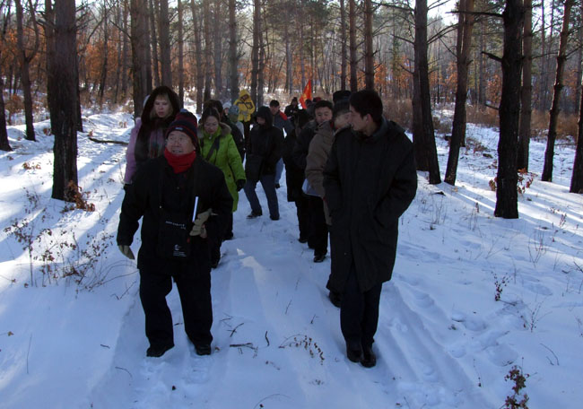 1-2009年导师于志学率弟子在俄罗斯远东写生 .JPG 1-2009年导师于志学率弟子在俄罗斯远东写生 .JPG