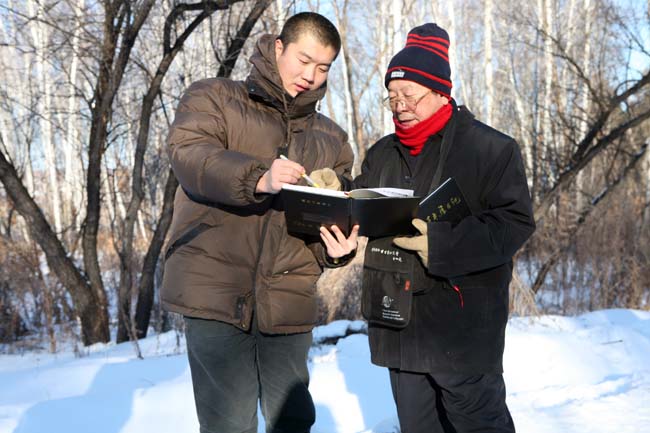 3-和导师于志学在俄罗斯远东写生IMG_6520.JPG 3-和导师于志学在俄罗斯远东写生IMG_6520.JPG