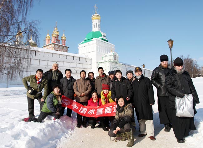 2-冰雪画派在俄罗斯圣三一修道院写生 IMG_7494.JPG 2-冰雪画派在俄罗斯圣三一修道院写生 IMG_7494.JPG