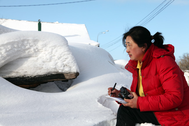 1-徐丽慧在莫斯科郊外写生.JPG 1-徐丽慧在莫斯科郊外写生.JPG