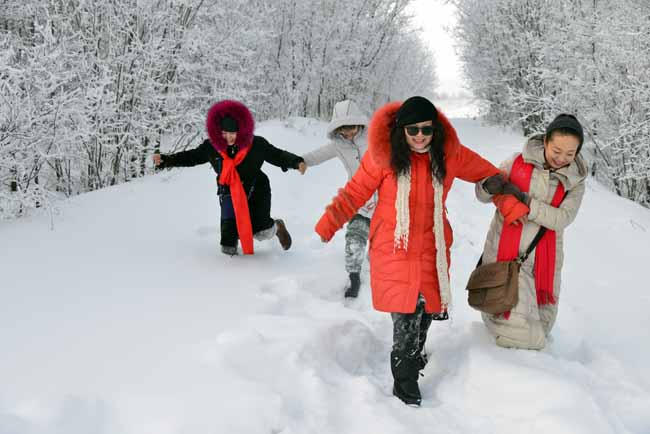 冰雪画派女将在阿尔山2019_12_15_09_36_IMG_5804 (7).JPG 冰雪画派女将在阿尔山2019_12_15_09_36_IMG_5804 (7).JPG