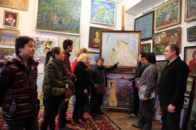 2014年吴梦迪跟随导师于志学先生在俄罗斯参观艺术家工作室IMG_0077.JPG