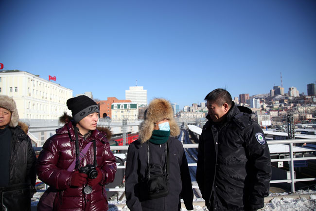 2014年12月组织策划冰雪画派赴俄罗斯符拉迪沃斯托克办展和写生IMG_1098.JPG