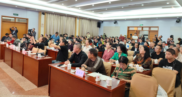 9、黄山会议现场.jpg 9、黄山会议现场.jpg